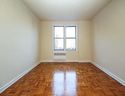 5th image of 13955 35th Ave APT 5D