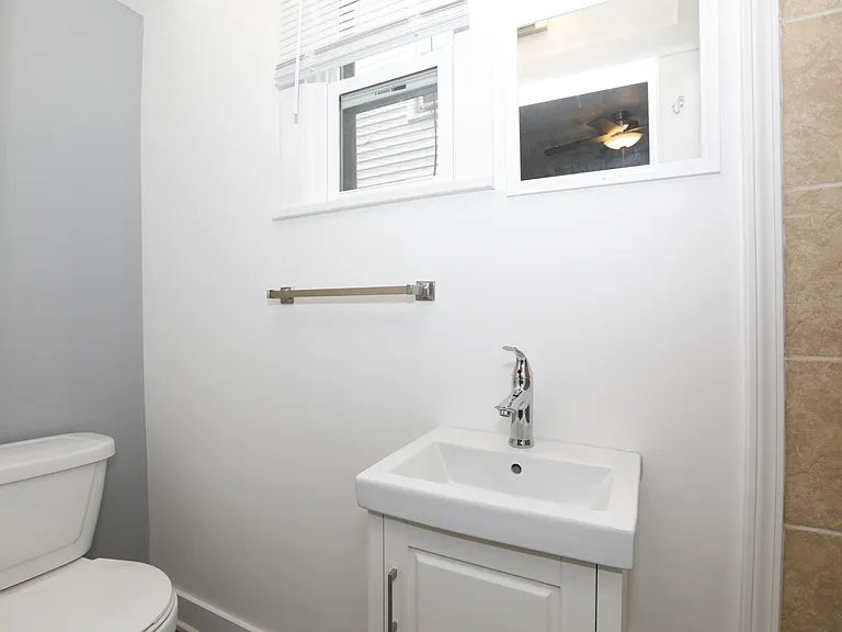 721 Guilford St #A — Photo 10