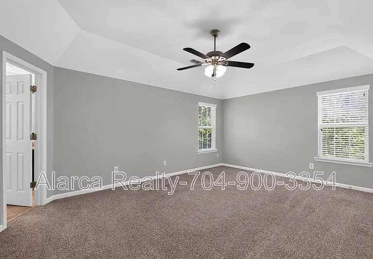 2041 White Cedar Ln — Photo 21