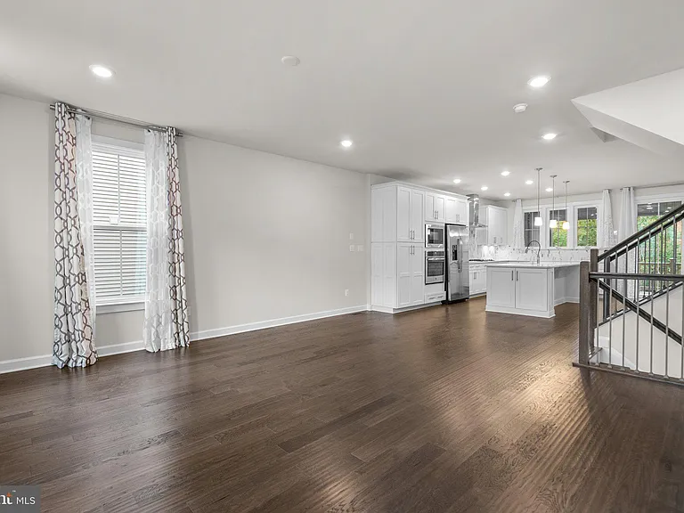 9271 Wood Violet Ct — Photo 6
