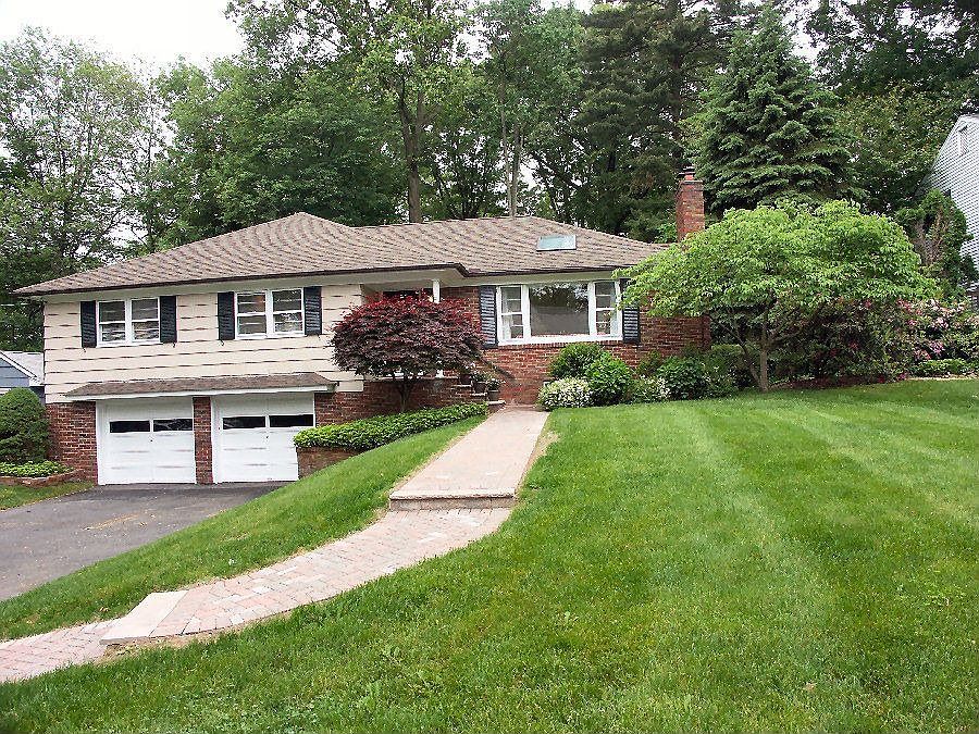 1st image of 46 Sherwood Dr