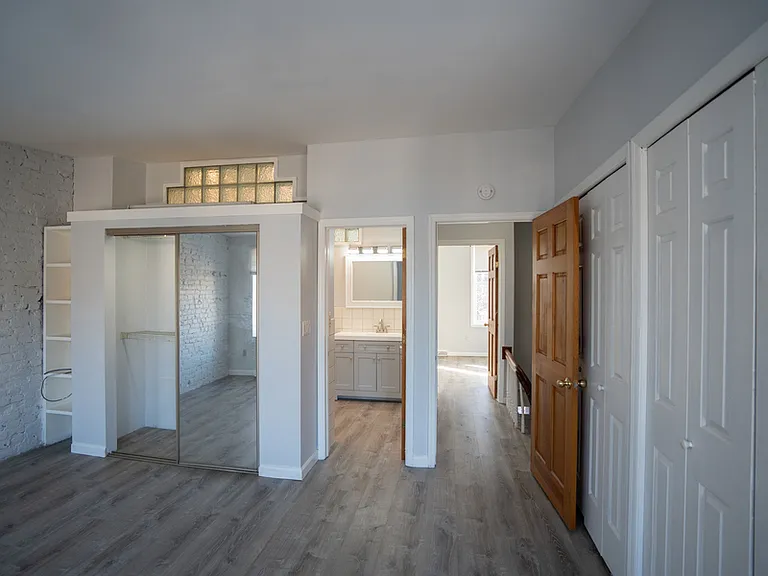335 Hudson Ave — Photo 12