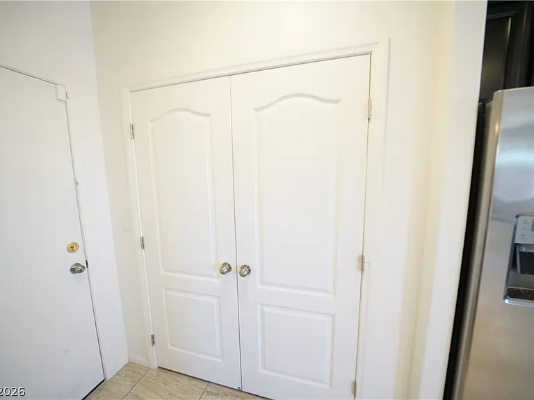 880 Cool Aquamarine St — Photo 15