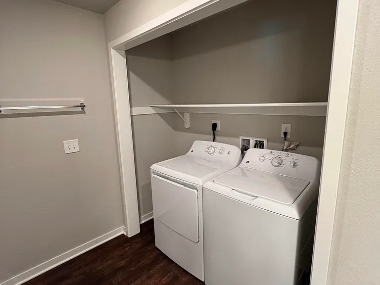 7888 S Scepter Dr — Photo 22