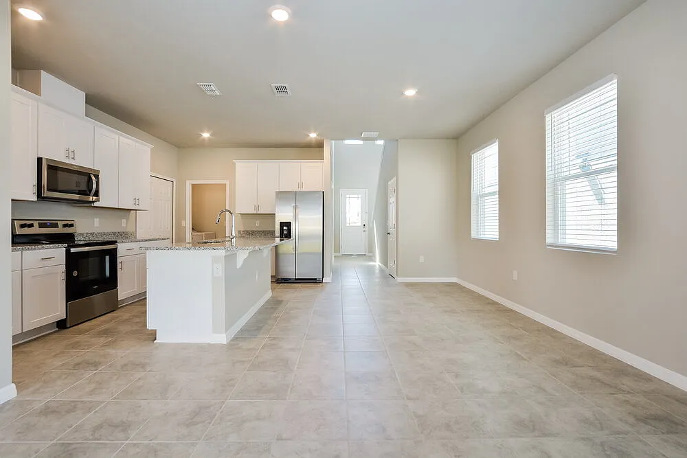 4 bed, 2.5 bath, 2082 sqft, $2,790 — Photo 4