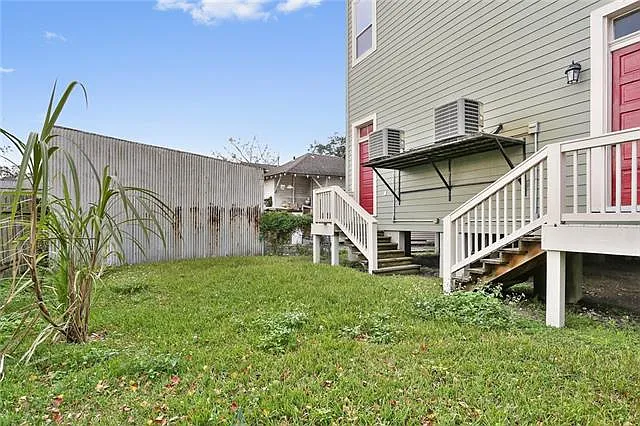 3014 Banks St — Photo 15