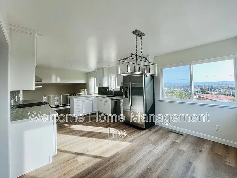 16233 San Remo Dr — Photo 7