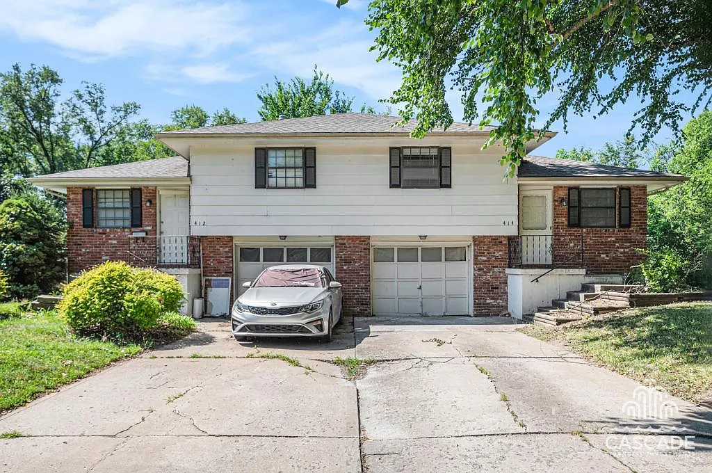 412 414 SW Chicago St — Photo 3