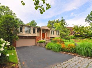 72 Harlan Dr, New Rochelle, NY 10804