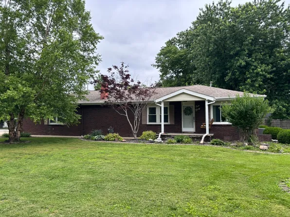 440 N Indiana Ave, Salem, IL 62881