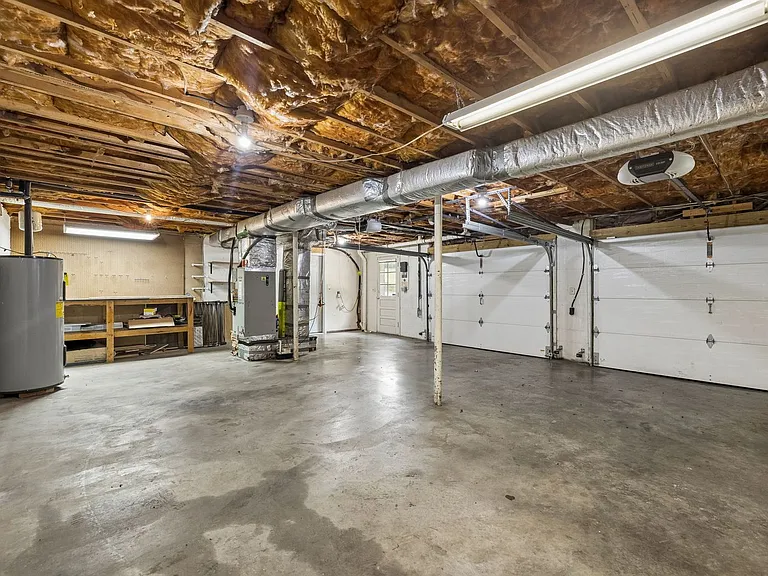 1810 Theresa Dr — Photo 41