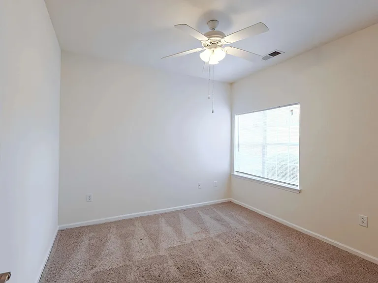 4406 Feldspar Ct #2B — Photo 7