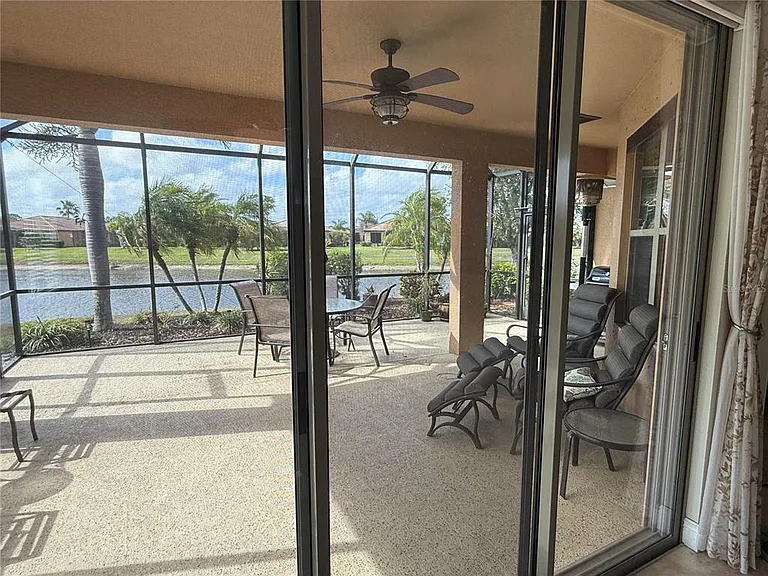 352 Laurel Falls Dr — Photo 23