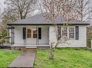1208 School St, Columbia, TN 38401