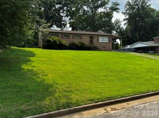 529 10th Street Pl NW, Hickory, NC 28601