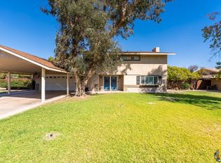 103 S Sunset Dr, El Centro, CA 92243