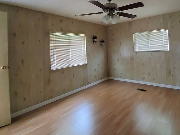 4th image of 5200 28th St N #518