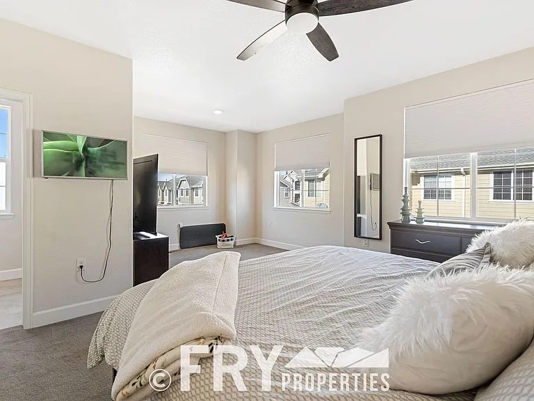 16108 E Geddes Dr — Photo 9