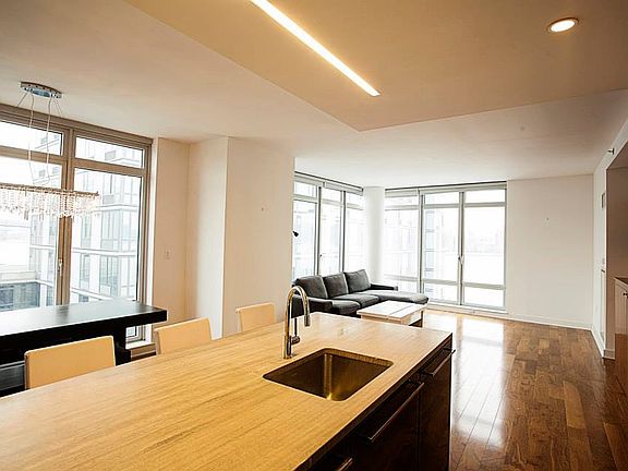 4th image of 2 Northside Piers APT 7A