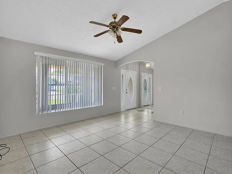112 Azalea Dr — Photo 6
