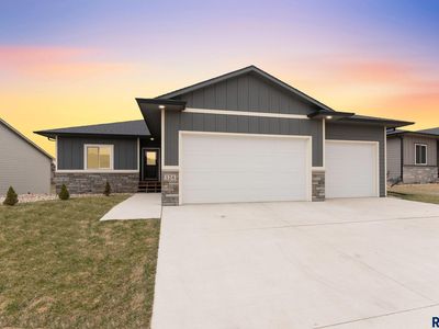 124 Skyline Dr, Valley Springs, SD, 57068