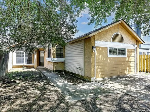 4026 Winter Sunrise Dr, San Antonio, TX 78244