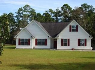 177 Mills Ln, Kingsland, GA 31548