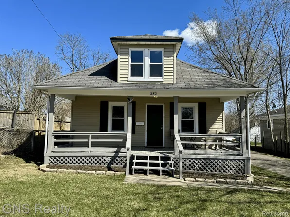 882 Kenilworth Ave, Pontiac, MI 48340