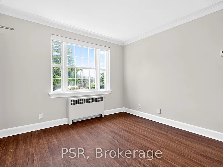 1325 Bayview Ave #L21 — Photo 4