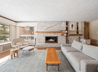 38 E Oaks Rd, North Oaks, MN 55127