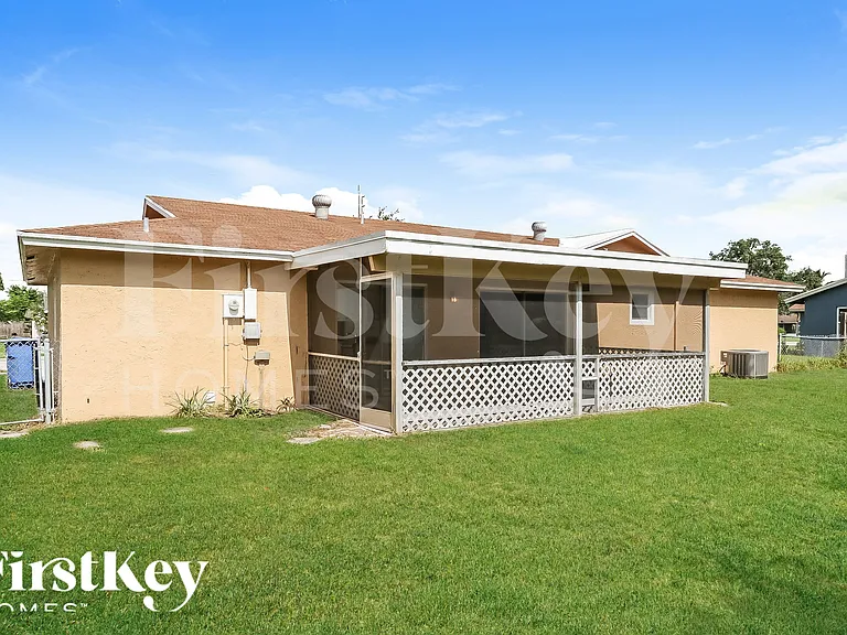 830 Royal Palm Beach Blvd — Photo 17
