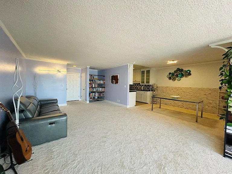10725 Ohio Ave #301 — Photo 5