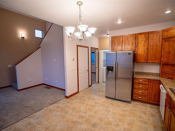 4th image of 2219 Mount Ave