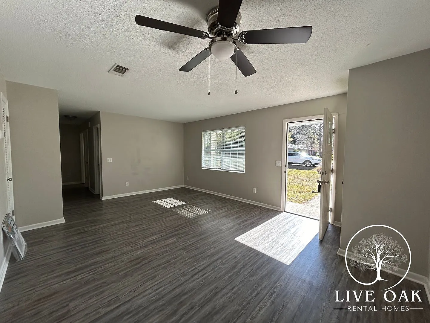 Move In Special: $500 Off 1st Month's Rent — Photo 4