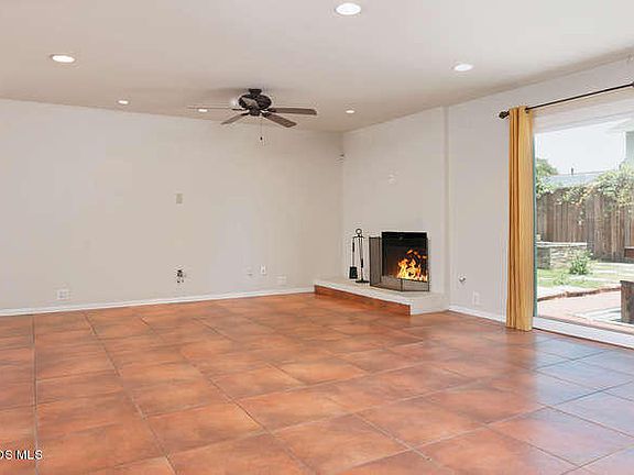 4th image of 964 Denver Pl