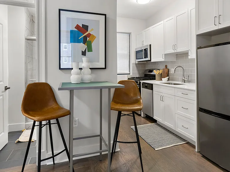 77 Park Dr #6 — Photo 4