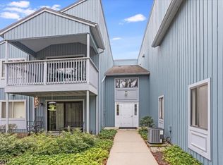 75 Drake Ln, Ledgewood, NJ 07852