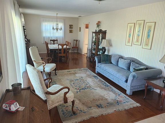 5th image of 1720 Ardley Road