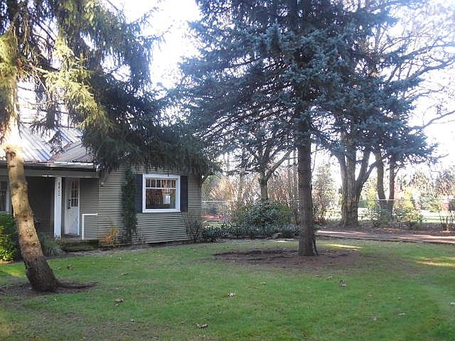 2nd image of 8800 NE 10th St