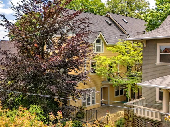 2372 NW Glisan St APT 6, Portland, OR 97210