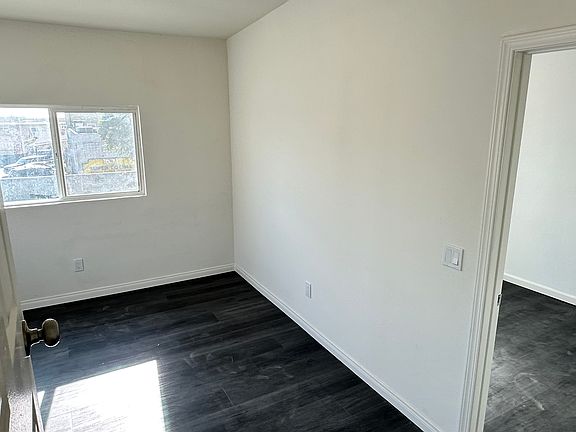 3rd image of 3636 1/2 University Ave