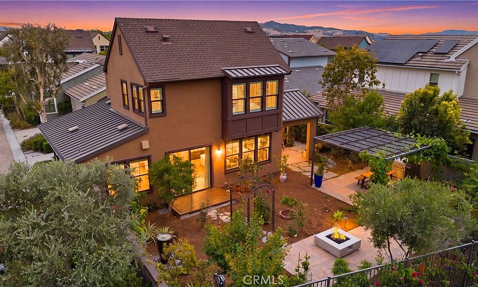 1st image of 41 Ocaso St