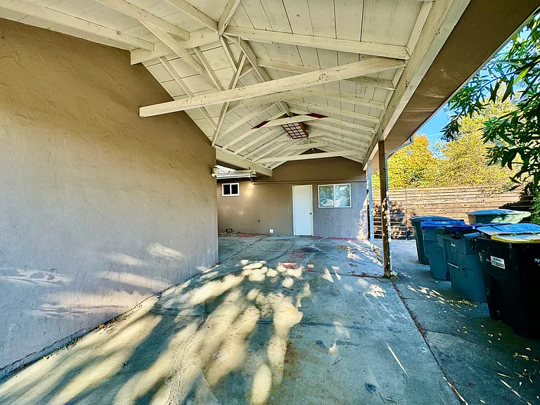 668 Santa Coleta Ct — Photo 2