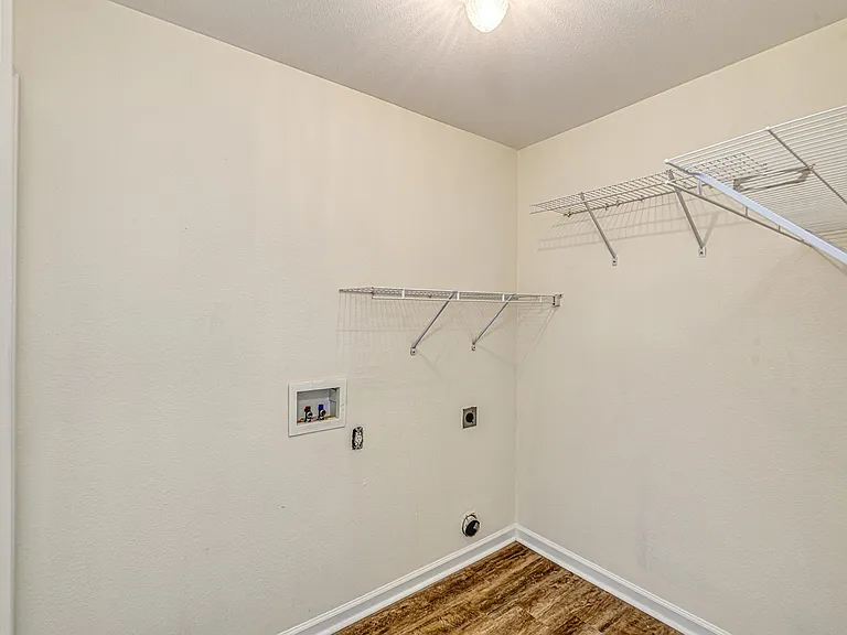 610 Pepperbush Dr — Photo 9