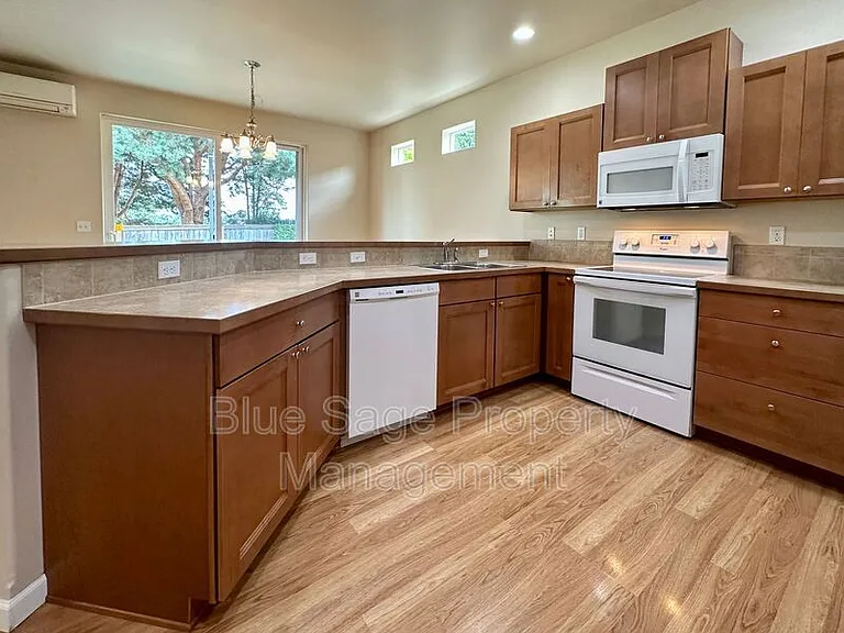 50 Goldenrod Ln — Photo 7
