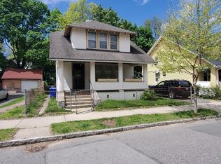 86 Rochelle St, Springfield, MA 01109