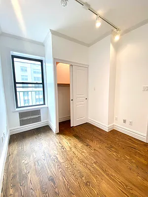 Rented by Compass | media 18