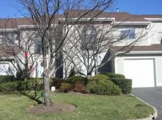 56 Castle Ridge Dr #137, East Hanover, NJ 07936
