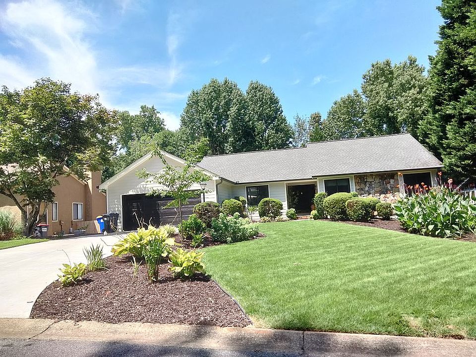 1st image of 2255 Belle Vista Ct