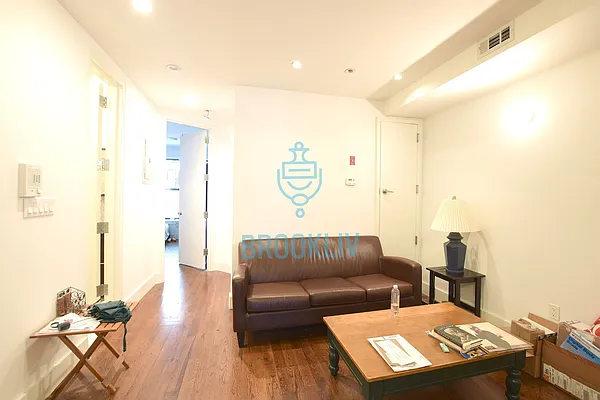 Rented by null | media 55